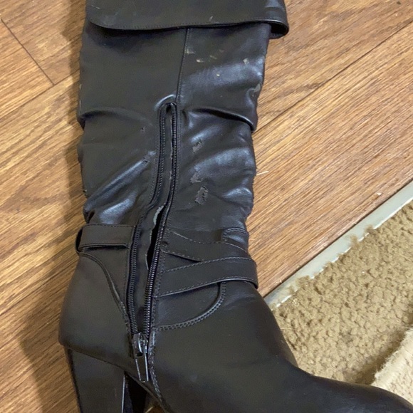 Knee high boots - Picture 4 of 4